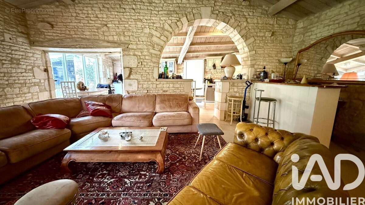 Photo 2 - Maison à MONTROY