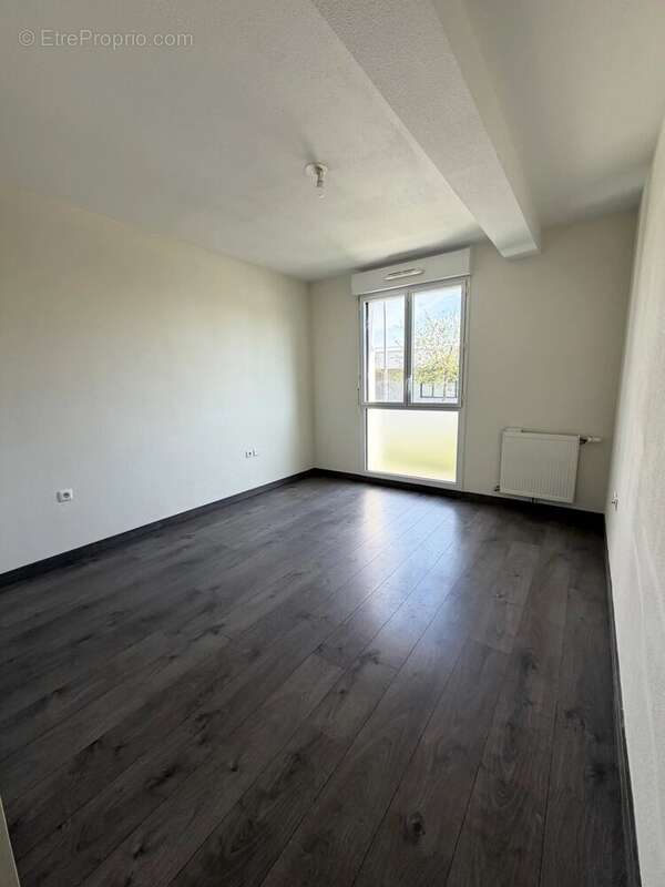 Appartement à BEAUZELLE