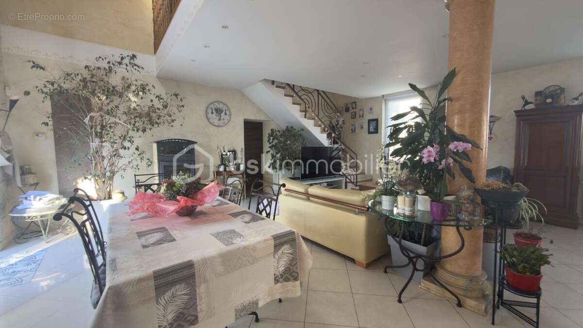 Maison à SAINT-QUENTIN