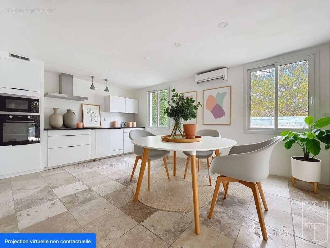 Maison à VALLON-PONT-D&#039;ARC