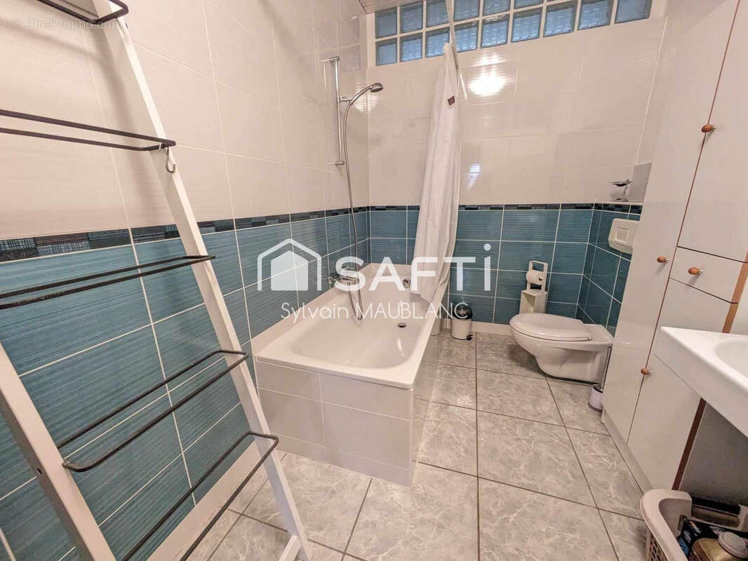 Maison à LONS-LE-SAUNIER