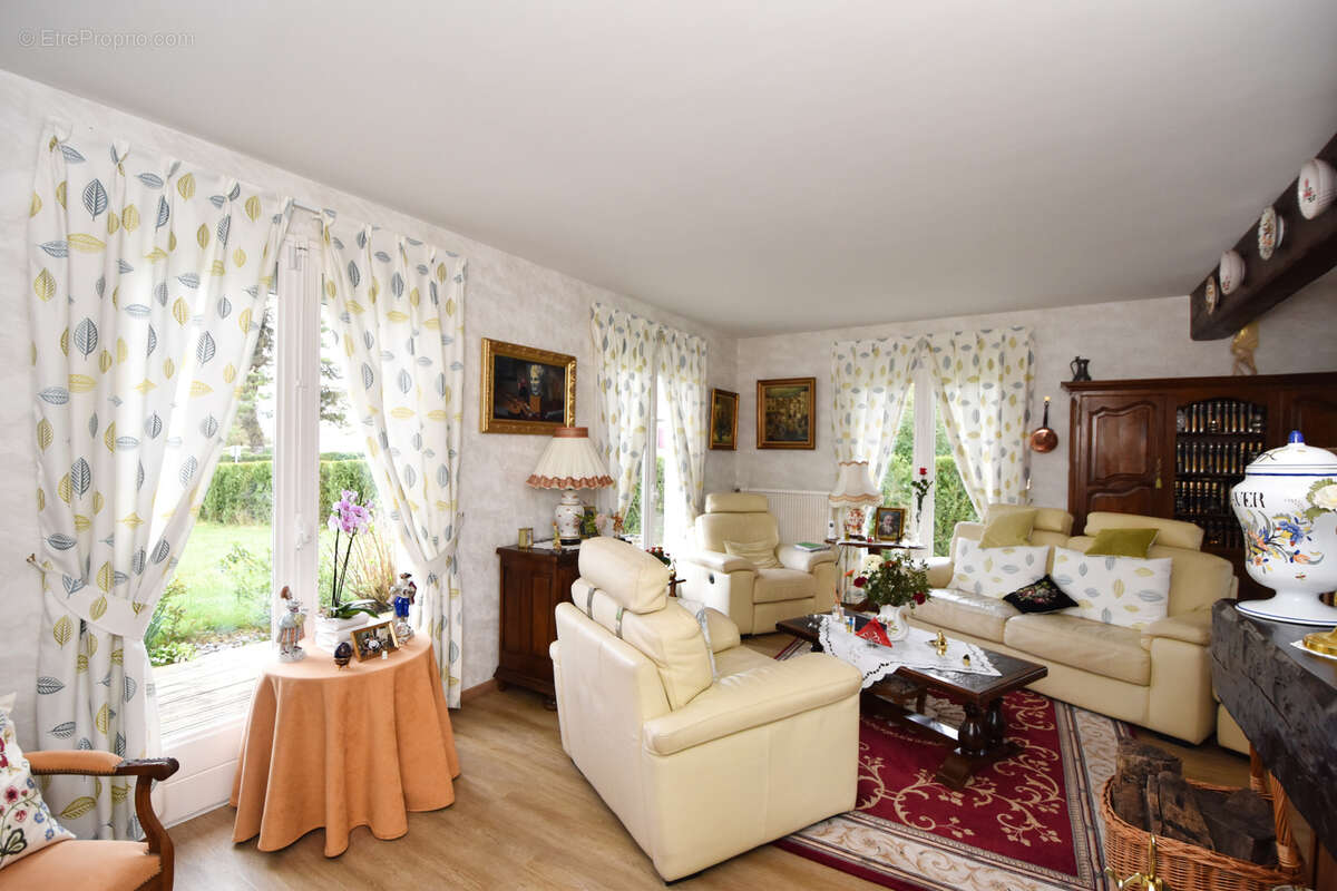 Maison à LONGPRE-LES-CORPS-SAINTS