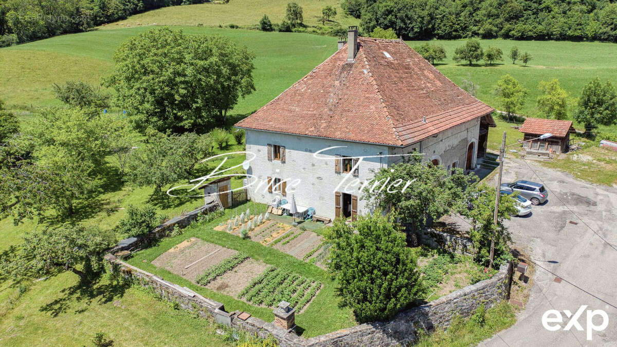 Maison à EVIRES