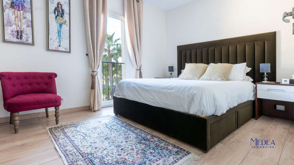 Maison 240 m² à La Ciotat  - photo 9