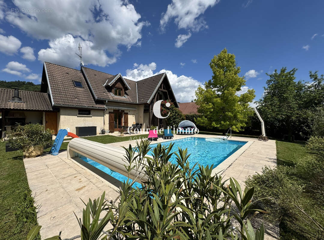 Maison à BONNE