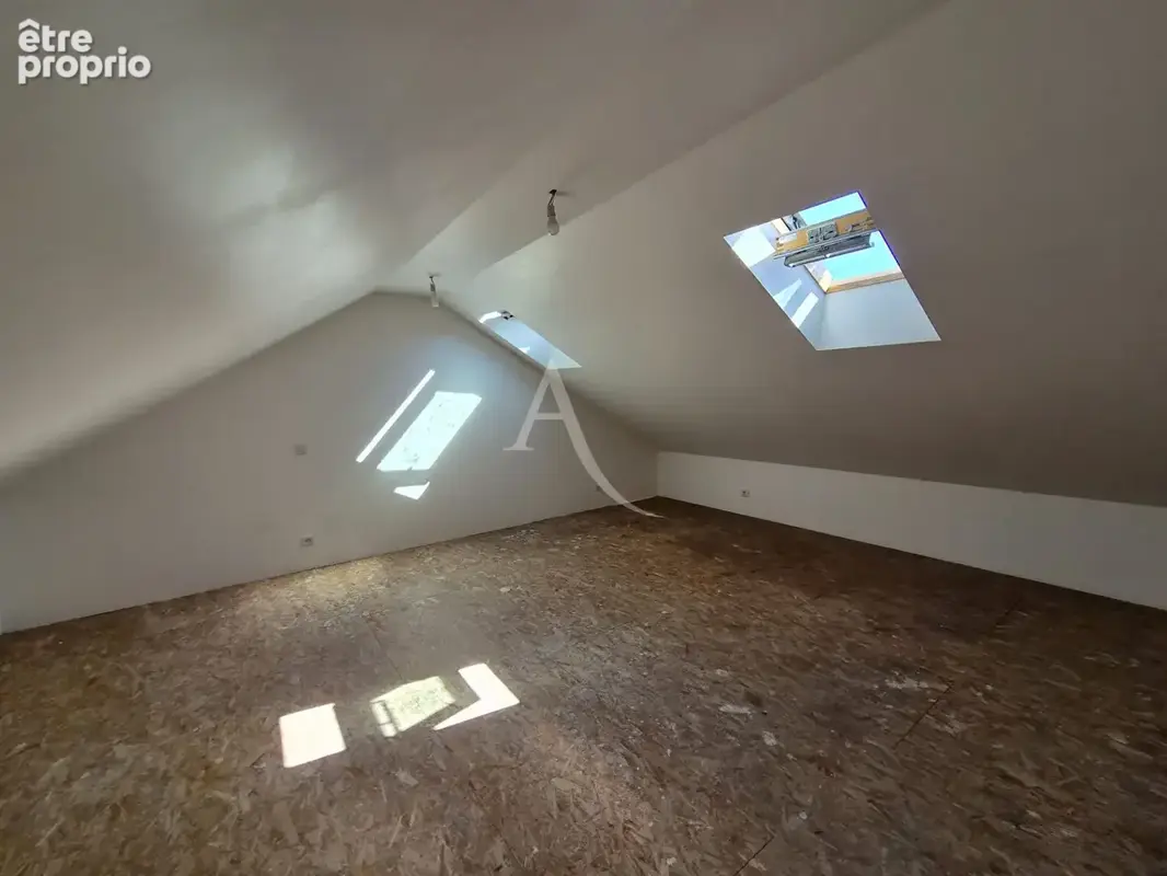 Immeuble Doue En Anjou 6 pièce(s) - photo 18