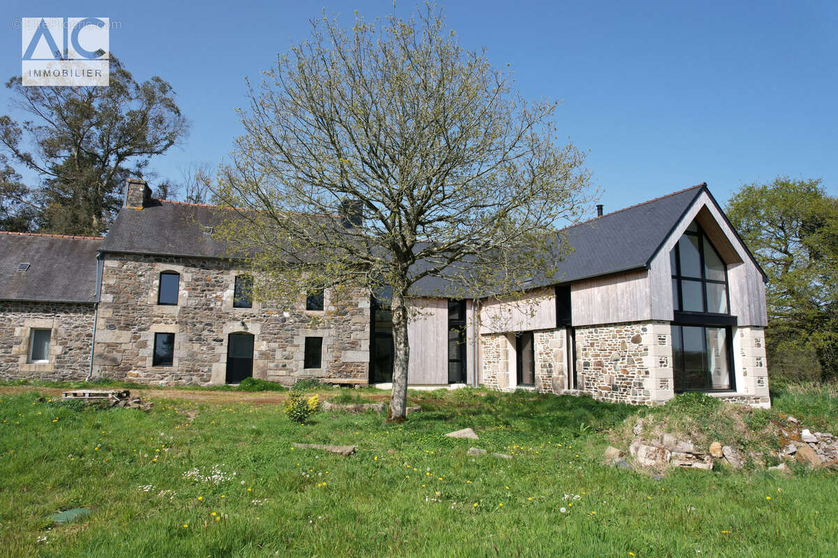 Maison à GURUNHUEL