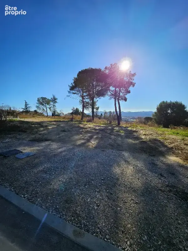 Terrain à CADENET