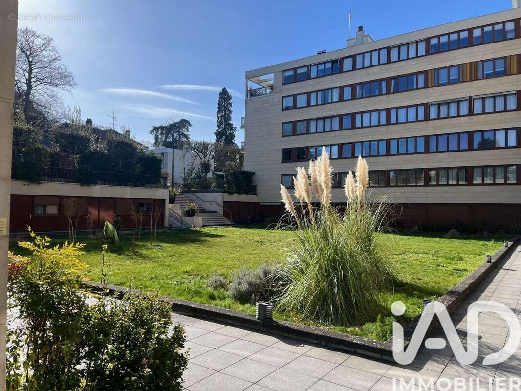 Photo 3 - Appartement à VILLE-D'AVRAY