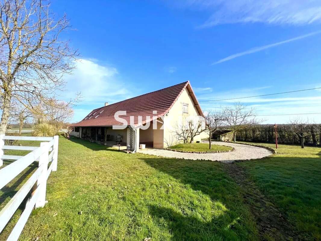 Maison à SAINT-GERMAIN-DU-BOIS