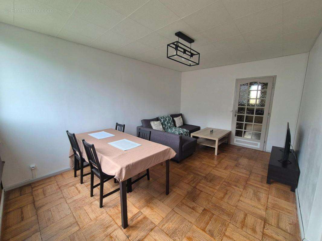 Appartement à SAINT-ETIENNE