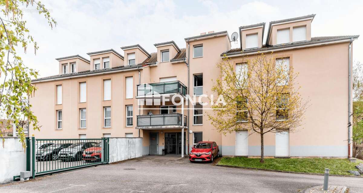 Appartement à ARS-SUR-MOSELLE