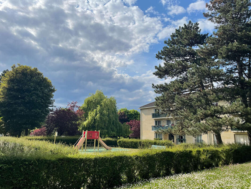 Appartement à SAINT-BRICE-SOUS-FORET