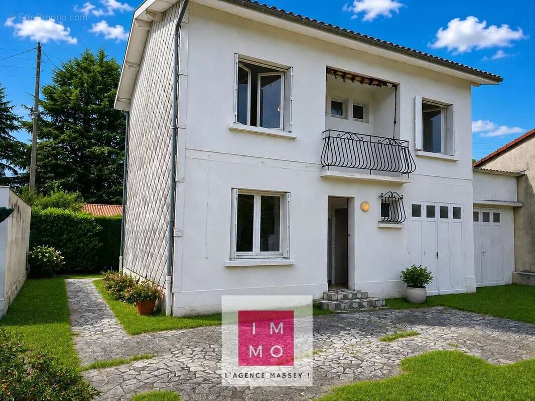 Maison familiale sur deux niveaux – 3 /4  chambres, double garage - photo 2