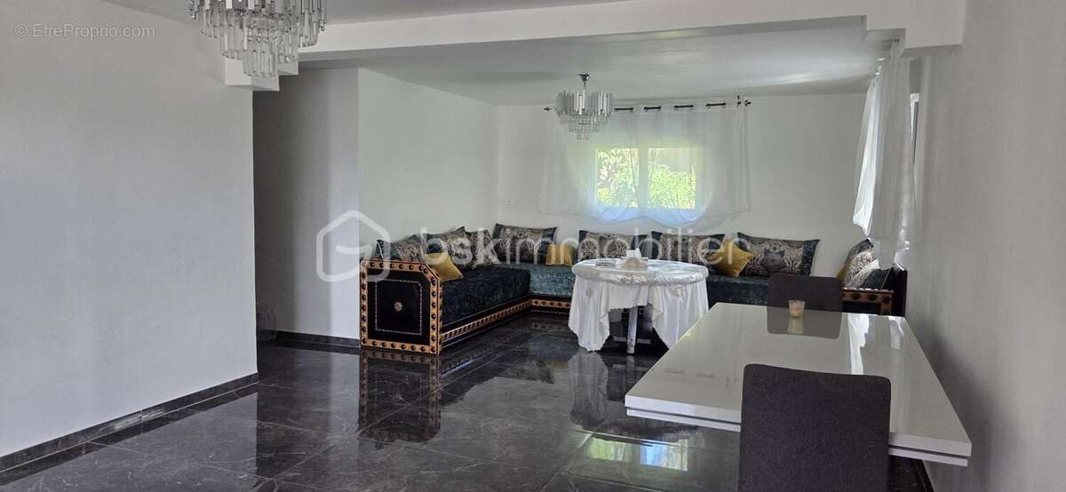 Maison à ROUSSILLON