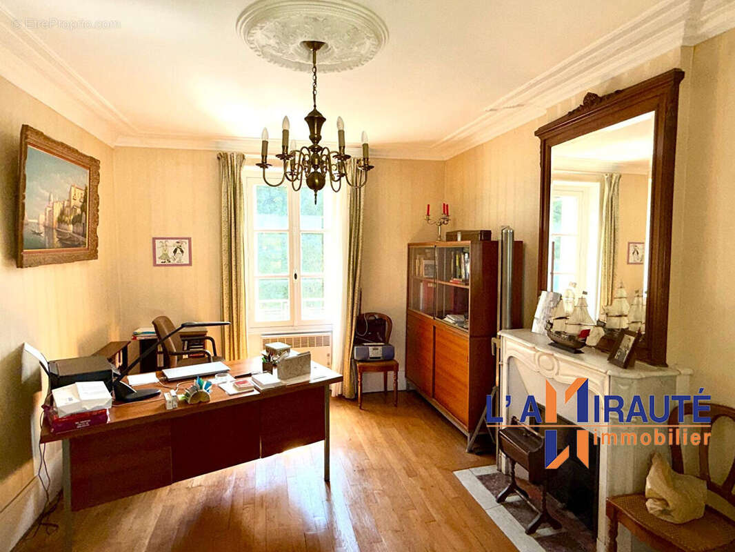 Maison Maisons Laffitte 8 pièce(s) 184 m2 - photo 10