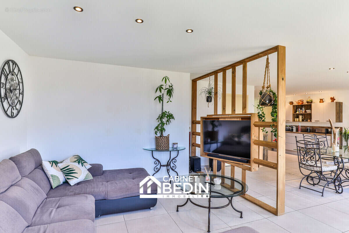 Maison 156 m² à Ychoux  - photo 3