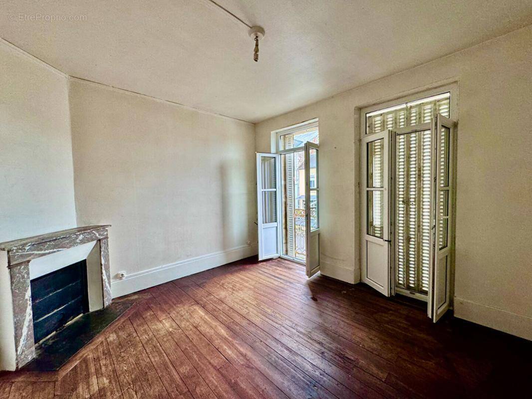 Appartement à LA CHARITE-SUR-LOIRE