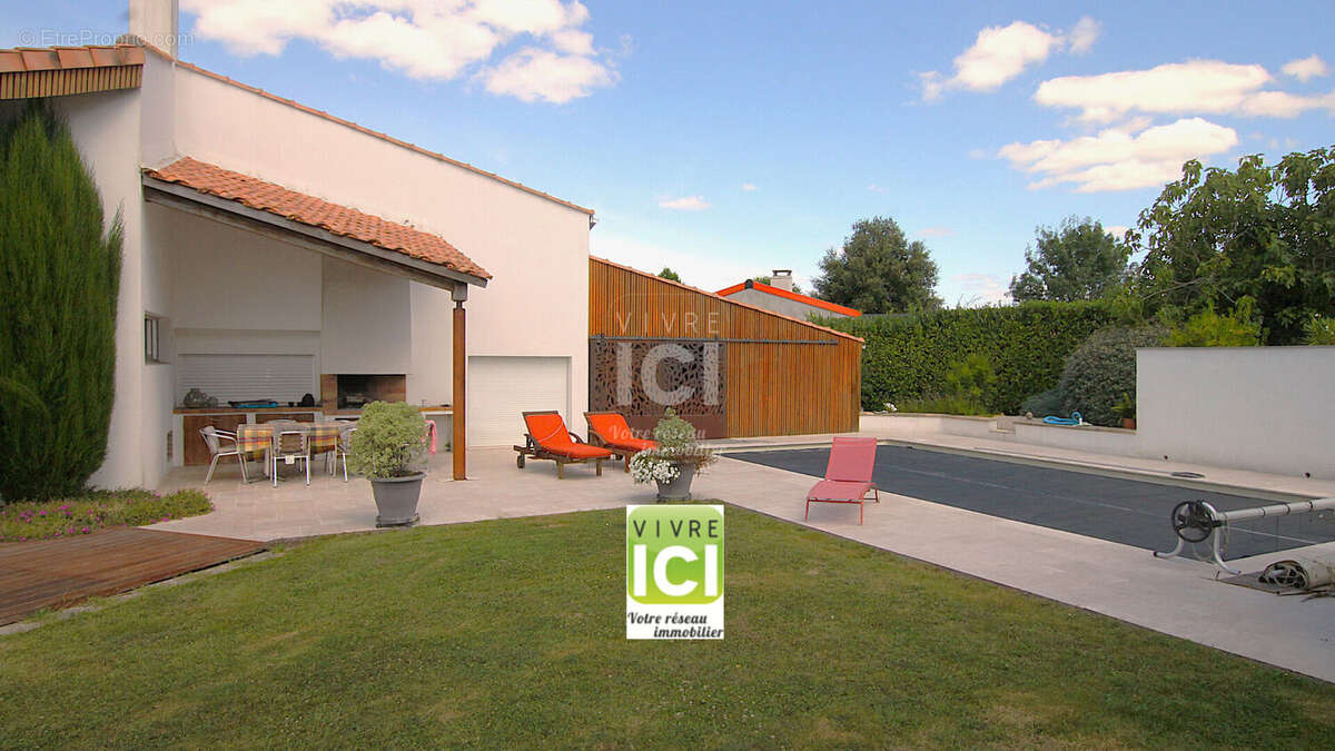 Maison  d'architecte 240 m² - Haute Goulaine 6 pièce(s) PICBM  591 - photo 3