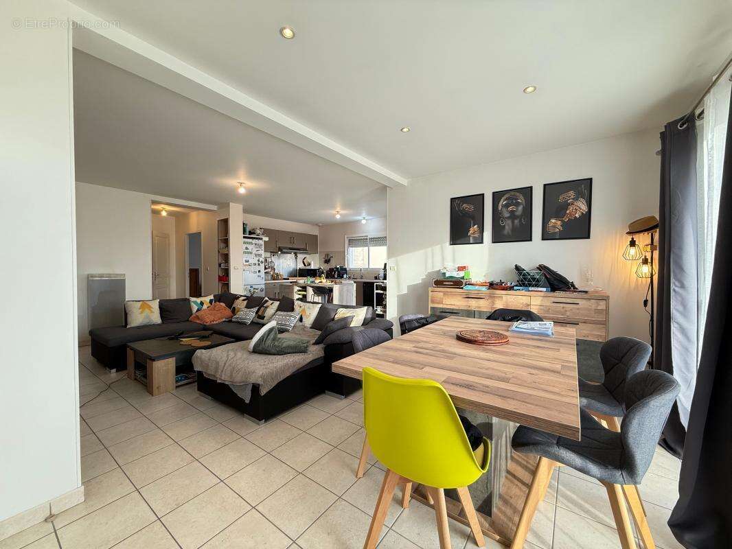 Maison à VAUX-SUR-MER