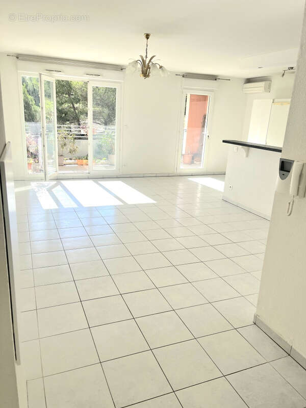 Appartement à SEPTEMES-LES-VALLONS