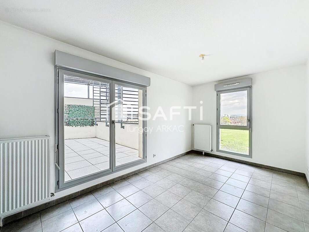Photo 4 - Appartement à L'ISLE-D'ABEAU