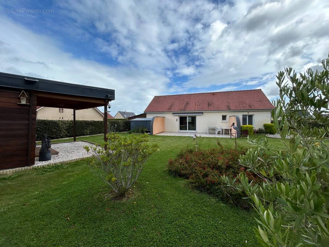 Maison à ENVERMEU