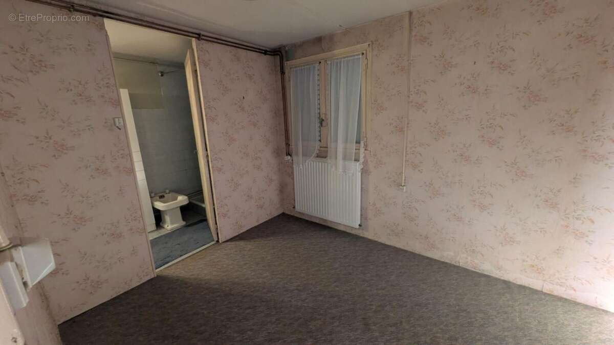 Maison à VARENNES-SUR-ALLIER