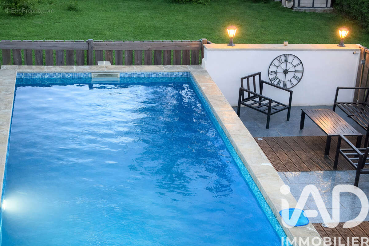 Maison 168 m² à Mialet  - photo 5