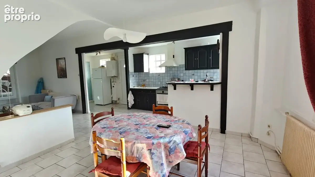 À VENDRE   Charmante maison de village avec porche et jardin au cœur de la Haute Vallée de l’Aude - photo 3