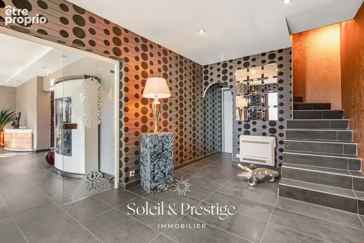 TOURBES - Maison d'architecte avec dépendance, piscine, double garage sur terrain arboré - photo 31
