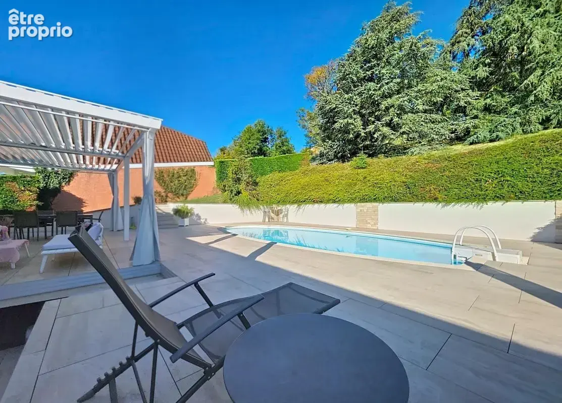 Maison - 3 Chambres - Sous sol complet - Cave - Double Garage - Deux terrasses - Pergola - Piscine - Jardin - Proche toutes comm - photo 11