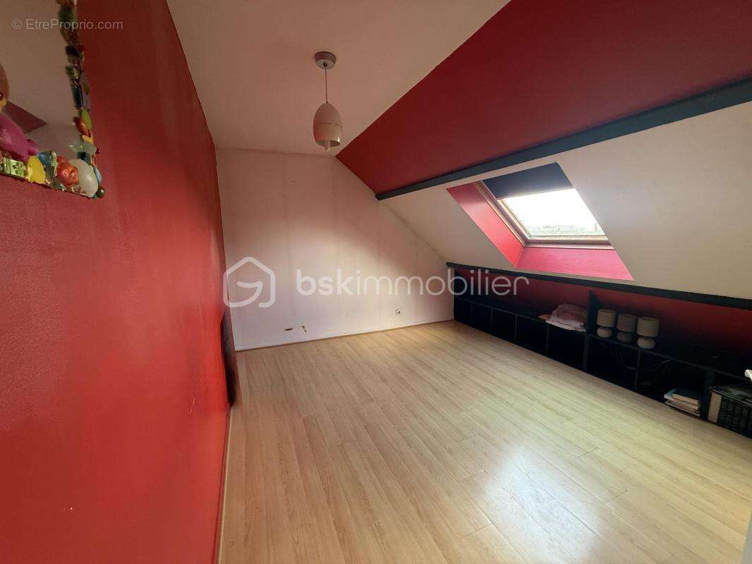 Maison familiale nantaise – 140 m² – 5 chambres – Jardin – Garage - photo 7