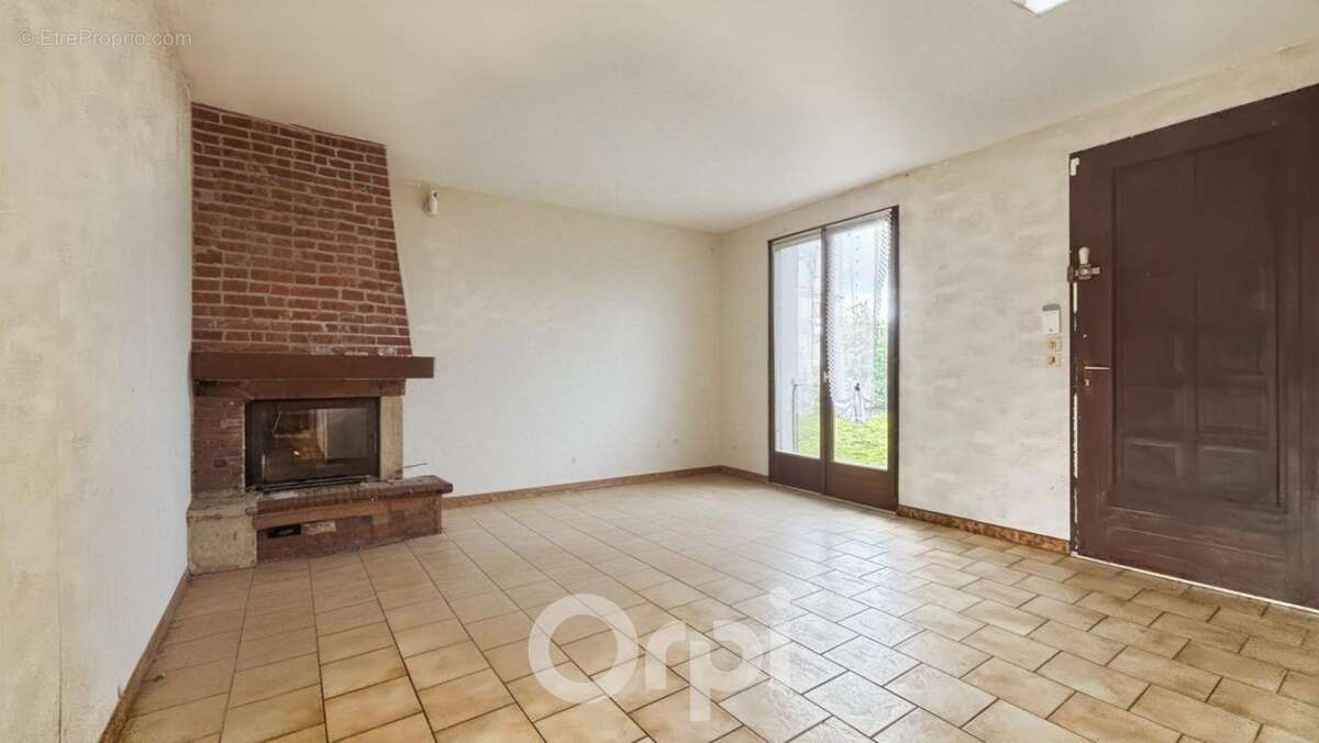 Maison à SAINT-PRIEST-TAURION