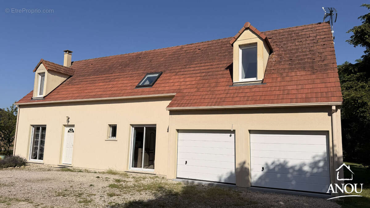 Maison à SANDARVILLE