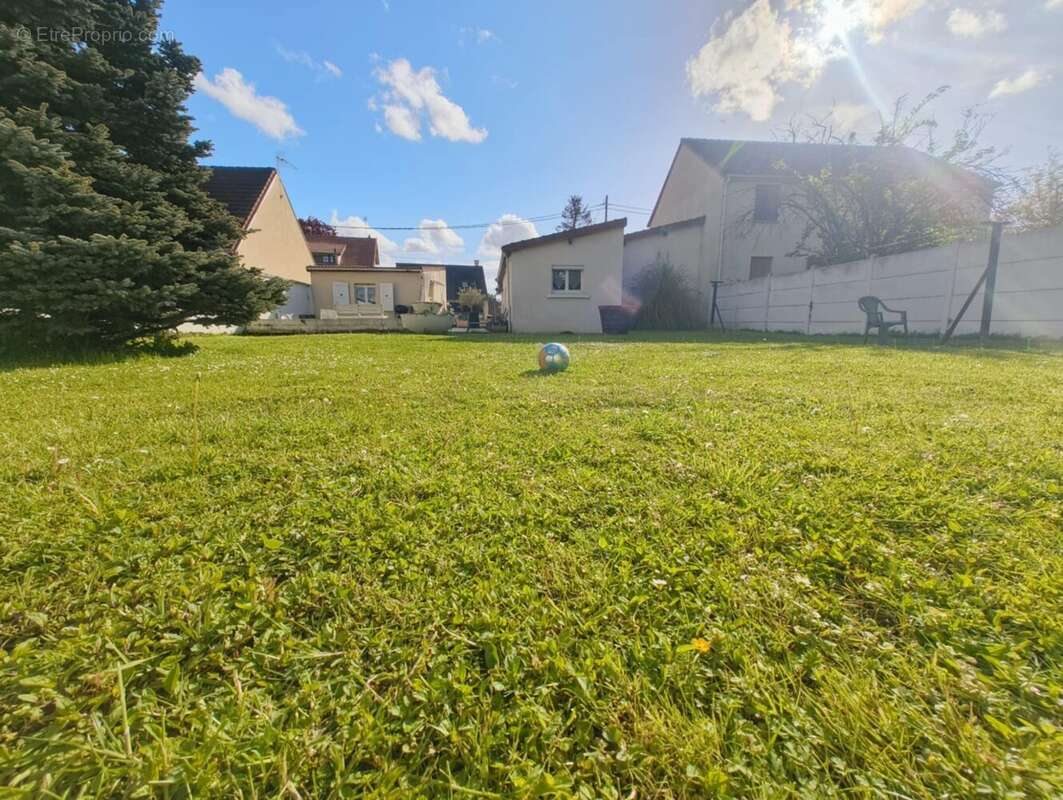 Maison à GOUSSAINVILLE