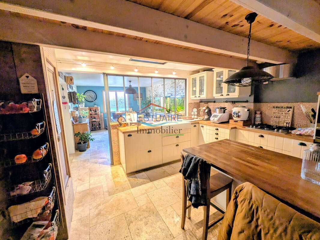 Maison à JOUE-SUR-ERDRE