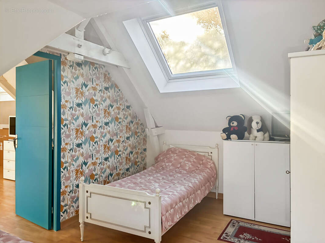 Maison à MEZIERES-SUR-COUESNON