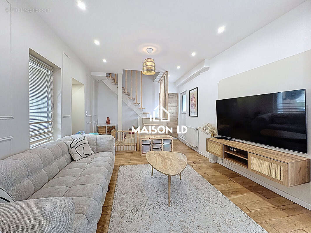 Maison à MONDEVILLE