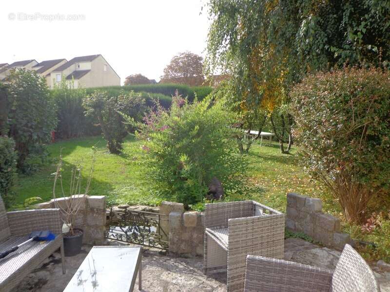 Maison à LE PLESSIS-BELLEVILLE