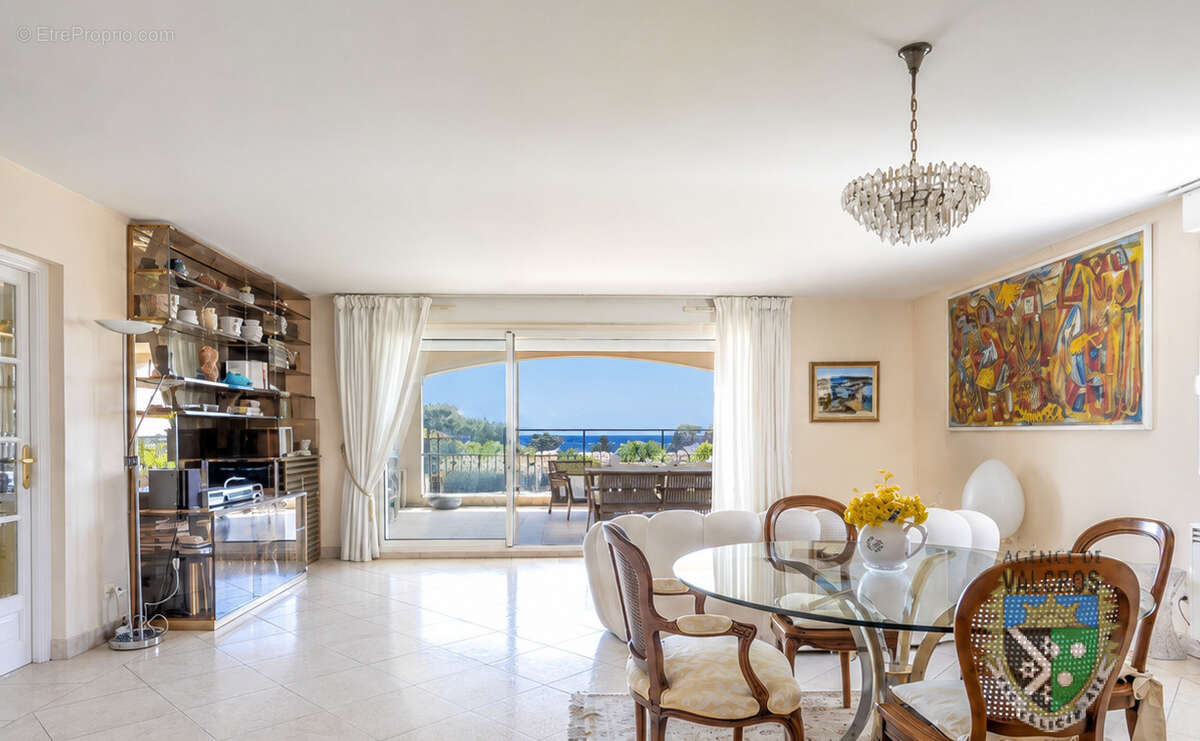 Appartement à CARQUEIRANNE