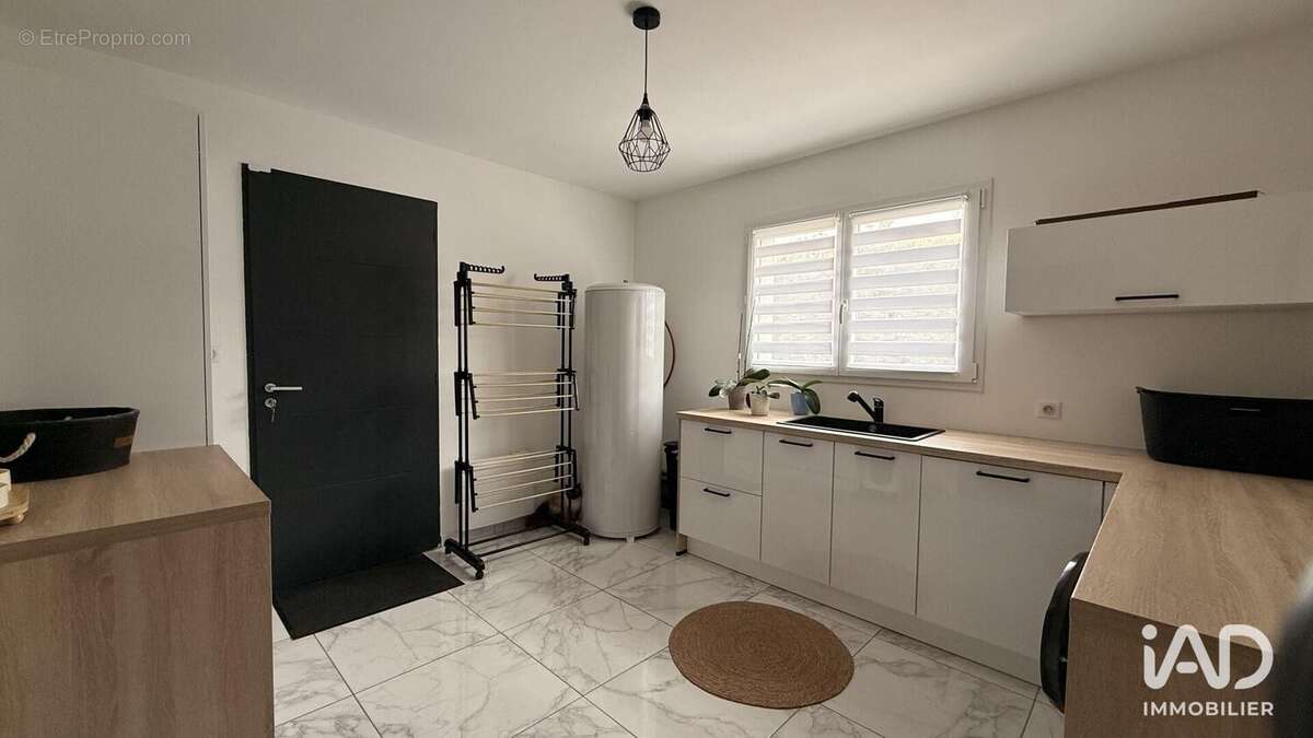 Maison 140 m² à Riorges  - photo 6