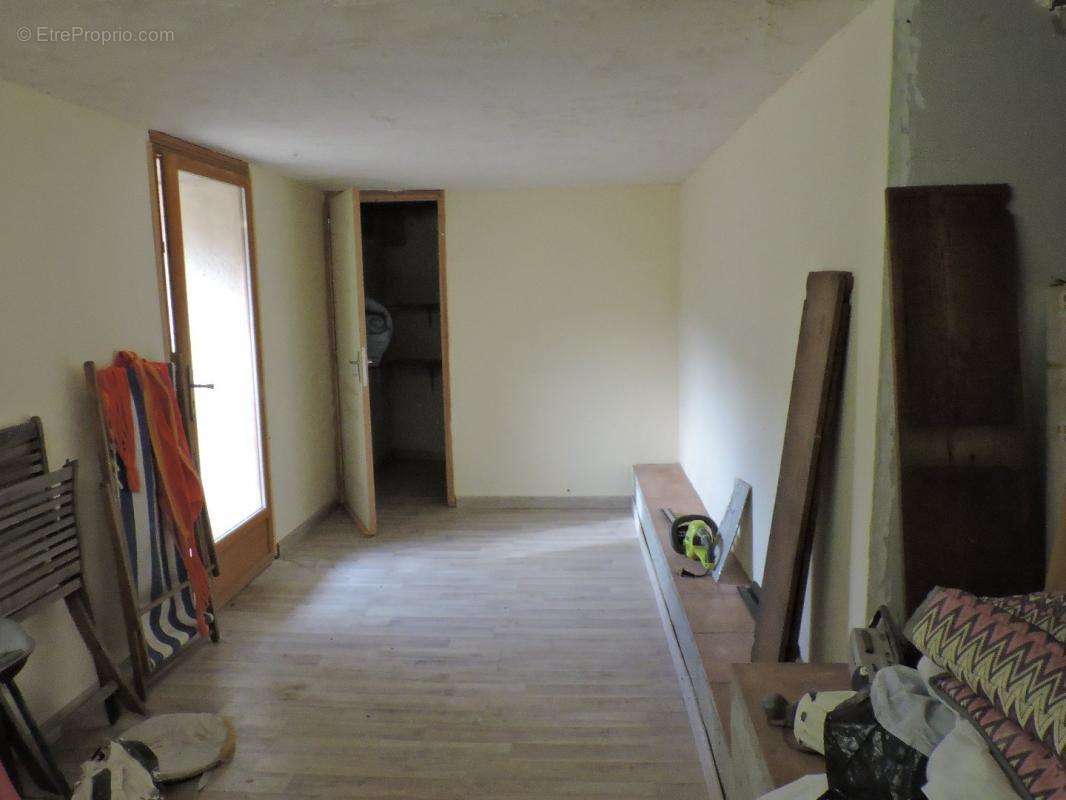 Maison à SAINT-JUST-ET-LE-BEZU