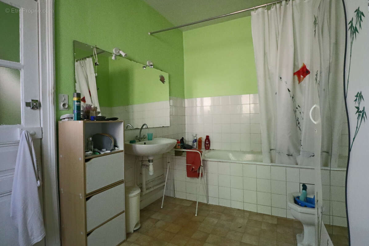 Maison à SAINT-SAUVES-D&#039;AUVERGNE