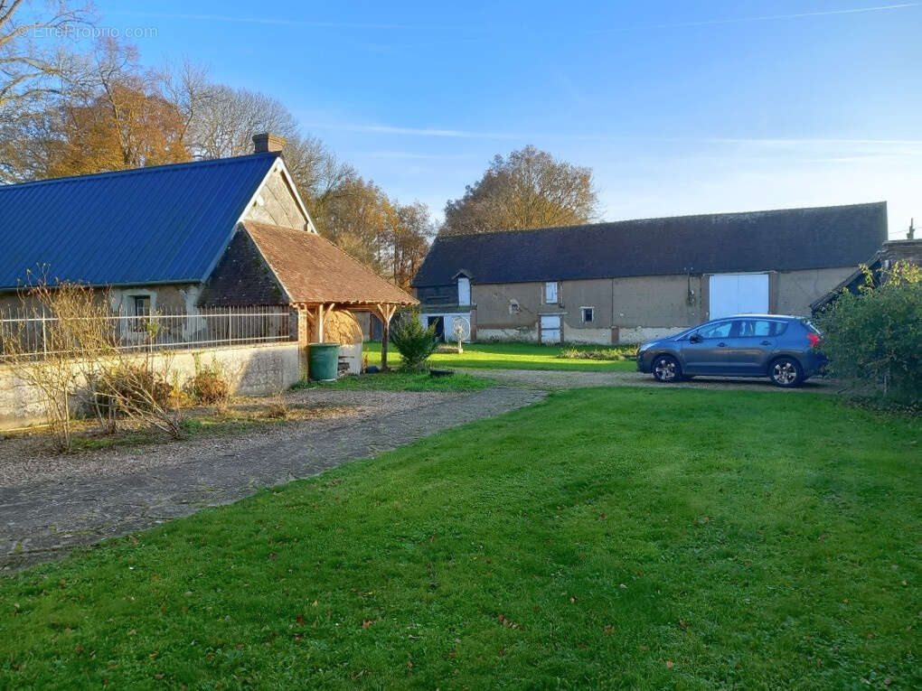 Maison à LIGNEROLLES