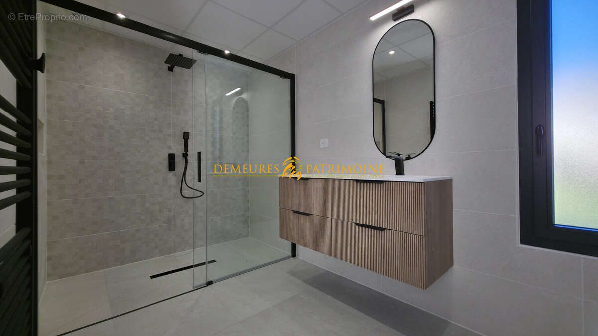 Maison à TROIS-PALIS