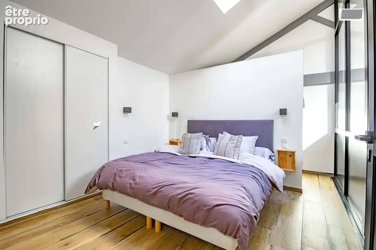 Loft d’exception   213 m2 au sol, esprit industriel et prestations de qualité - photo 13