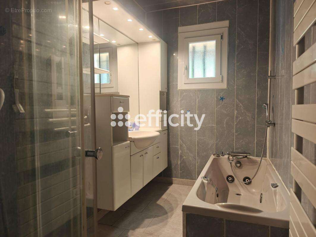 Maison 84 m² à Lunel  - photo 8