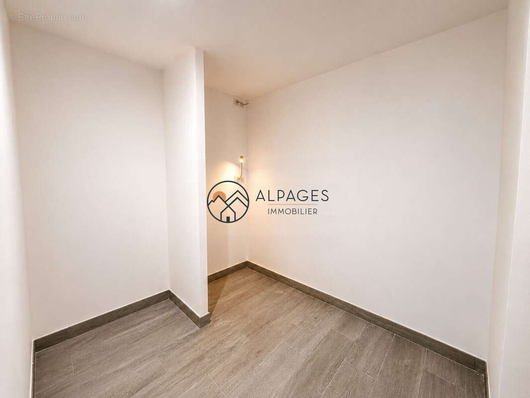Appartement 81 m² à Vars  - photo 8