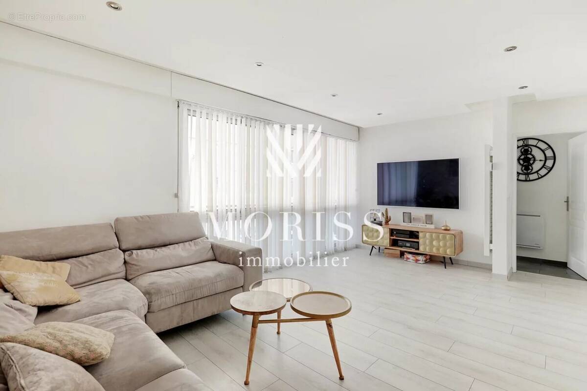 Appartement à LEVALLOIS-PERRET